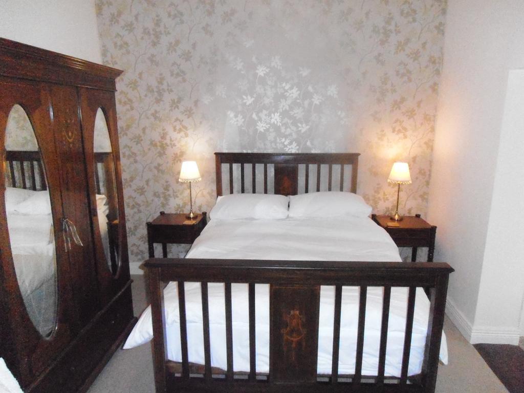 The Old Manse B & B Ballycastle Room photo