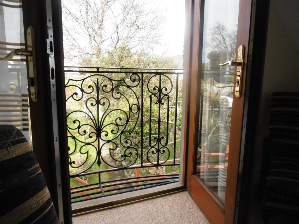 The Old Manse B & B Ballycastle Room photo